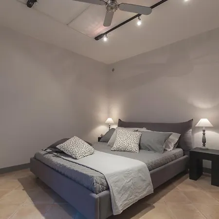 Di Colcellone Villa *